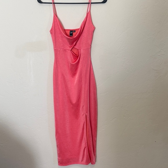 Windsor Dresses & Skirts - Windsor Pink Midi Dress with Cutout Detail